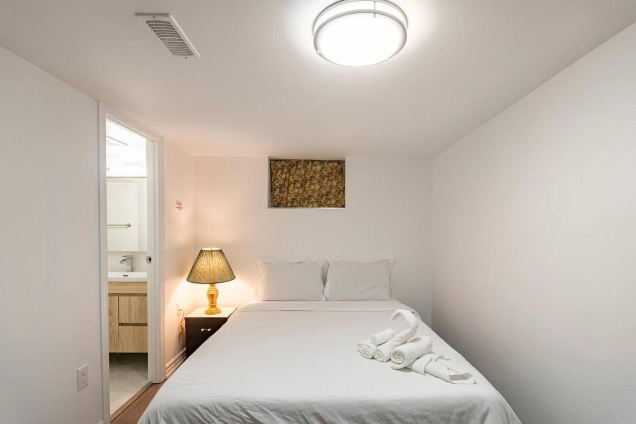 Simple & Tidy Private Rooms Toronto Luaran gambar