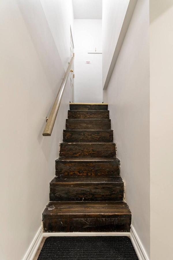 Simple & Tidy Private Rooms Toronto Luaran gambar