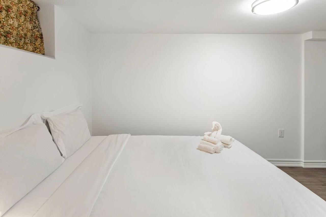 Simple & Tidy Private Rooms Toronto Luaran gambar